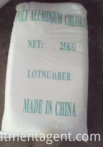 Coagulante de cloreto de alumínio poli em pó branco premium 30% que aumenta a clareza da água e remove COD 1